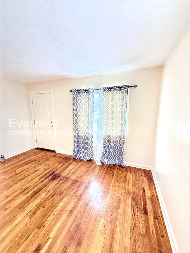 Building Photo - 19449 W Chicago