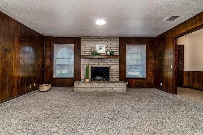 Building Photo - 5712 SW 48th Ave