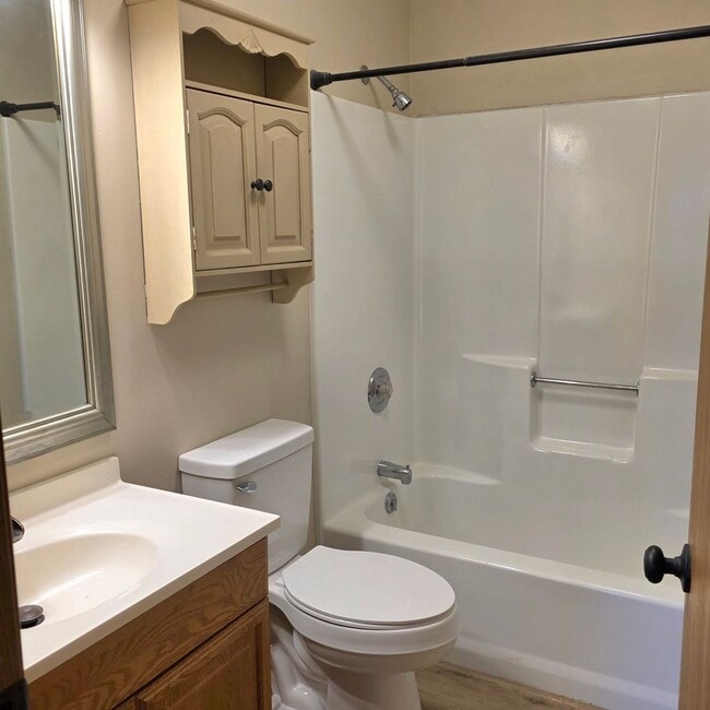 Building Photo - Great 3 bed 1.5 bath house in South Springfield