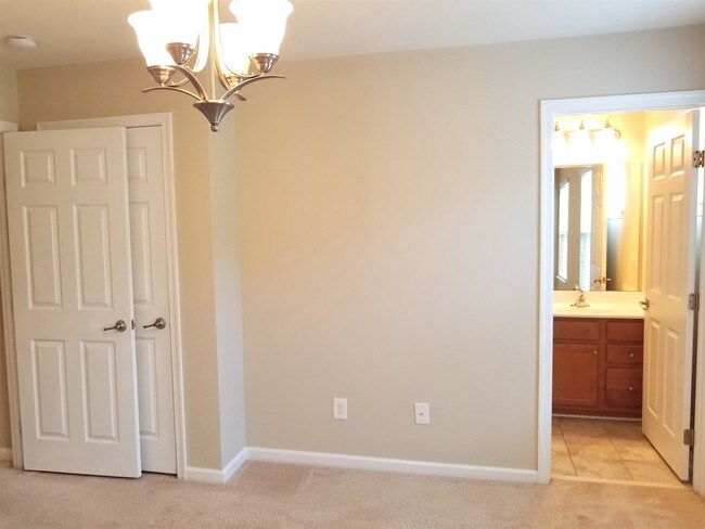 Building Photo - 506 Berry Chase Way