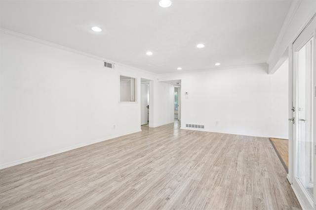 Building Photo - 4016 Willow Ridge Dr