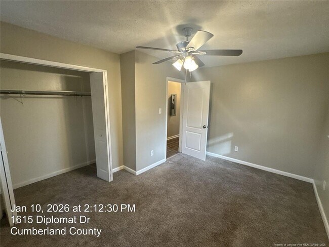 Building Photo - 1615 Diplomat Dr