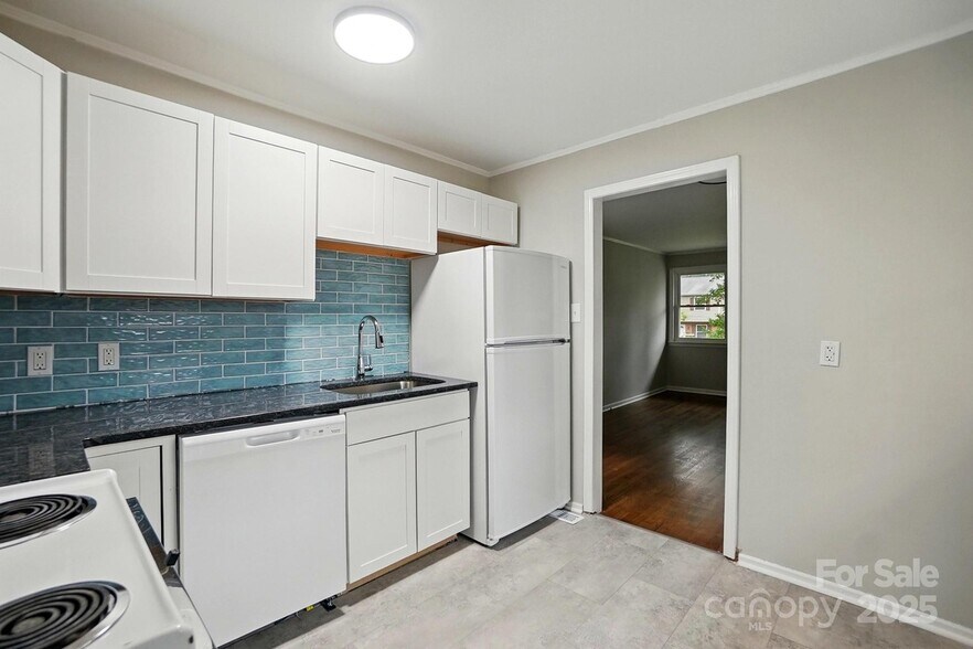 Building Photo - 1412 Wembley Dr