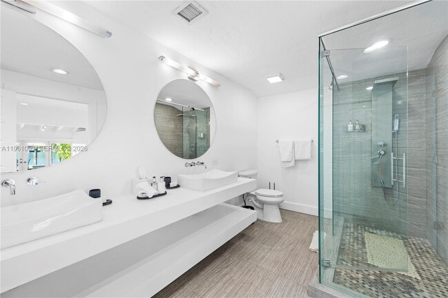 Building Photo - 253 N Coconut Ln