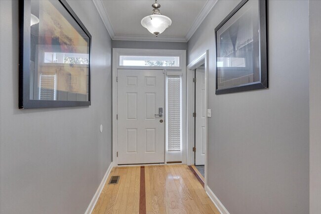 Building Photo - 942 Westland Ridge Rd