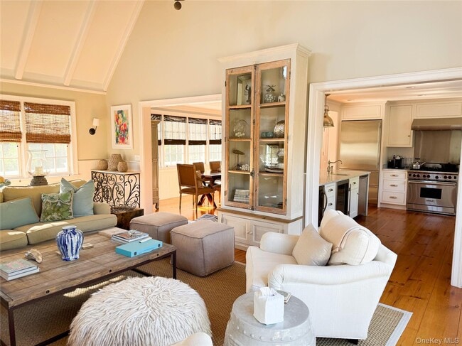 Building Photo - 112 Central Ave