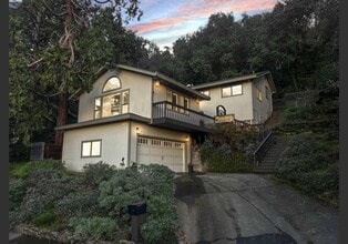 Building Photo - Beautiful and Quiet 3 bedroom 3 bath home ...
