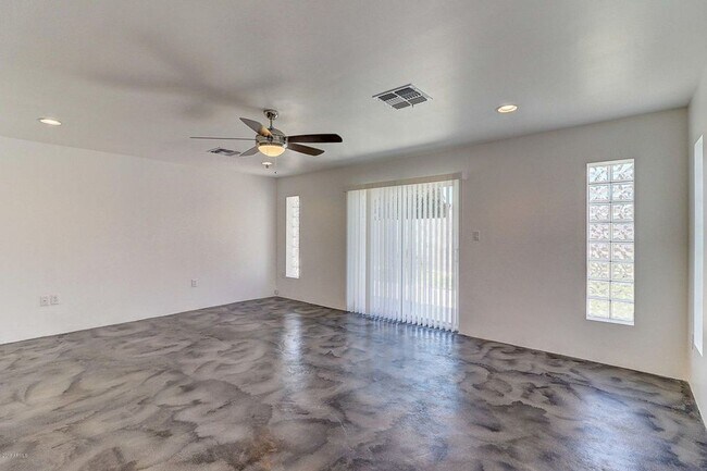 Building Photo - Fabulous, Remodeled Top to Bottom house!!!!