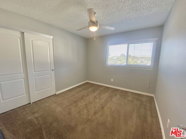 Building Photo - 1812 N Alvarado St