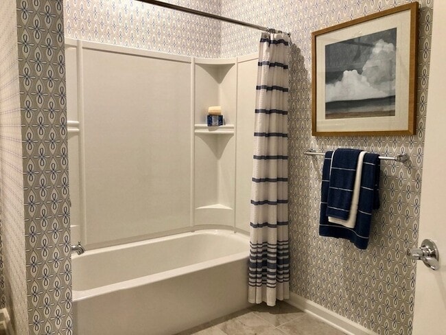 Building Photo - 130 University Ave