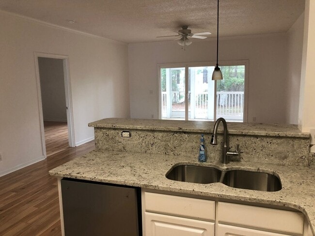 Building Photo - Spacious 3BR/2BA Condo Near North Myrtle Beach!