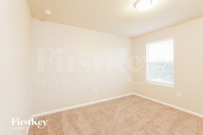Building Photo - 3526 Summit Oaks Dr