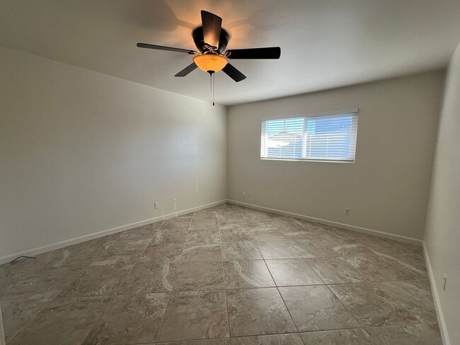 Building Photo - 2700 Hemlock Ave