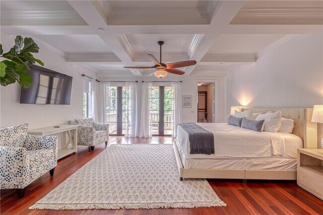 Building Photo - 1206 NE 1st St