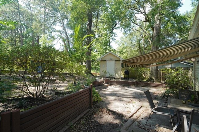 Building Photo - 4472 Bay Shore Cir