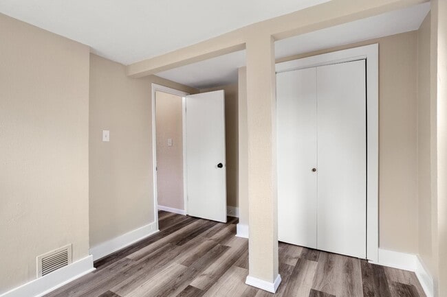 Building Photo - 816 Roosevelt St