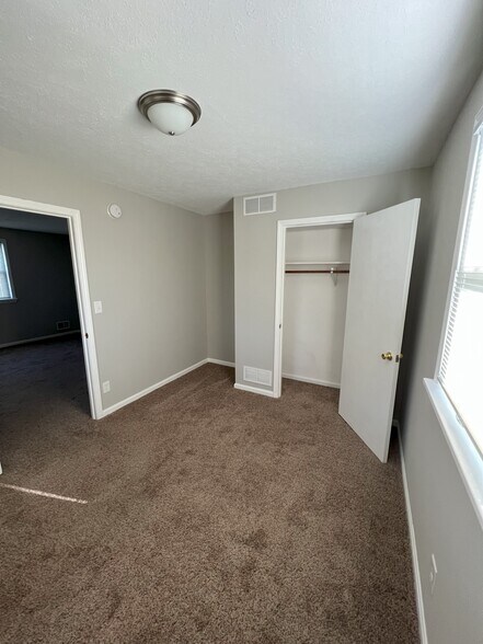 Bedroom - 4347 Cavelle Ave