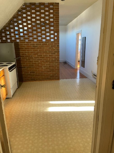 Building Photo - 1330 Virginia St E