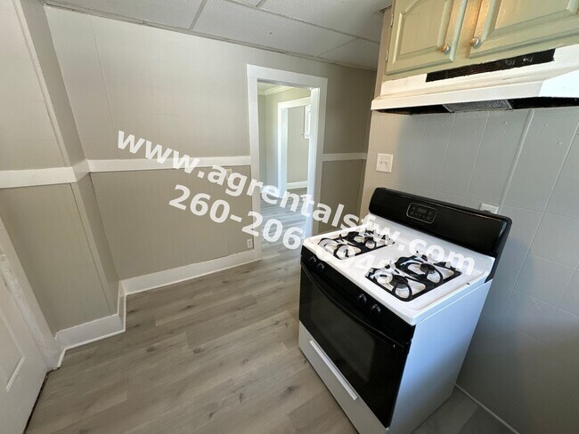 Building Photo - 3 bedroom house - Section 8 OK!