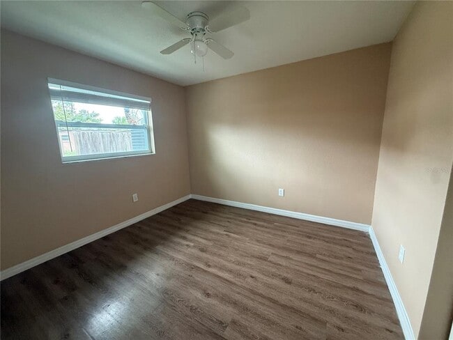 Building Photo - 7057 Sunset Dr S
