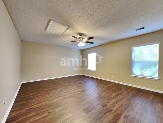 Building Photo - 96 Blue Jasmine Ln