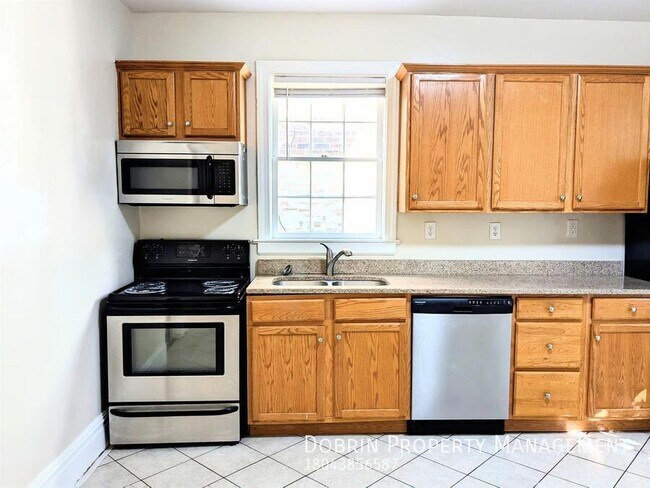 Building Photo - 111 E Leigh St