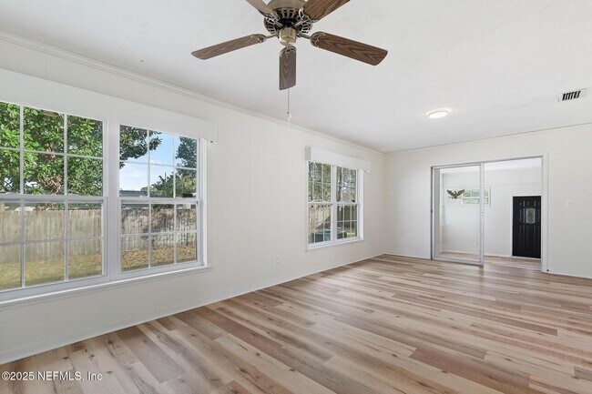 Building Photo - 4103 San Remo Dr
