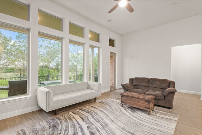 Building Photo - 10943 Water Hyssop Ln