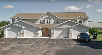 Building Photo - 611 Seminole Way