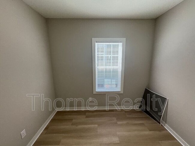 Building Photo - 817 Belleview Ave
