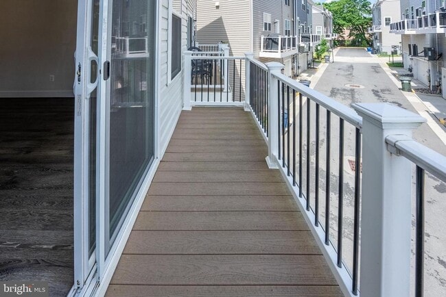 Building Photo - 6069 Dreher Ct