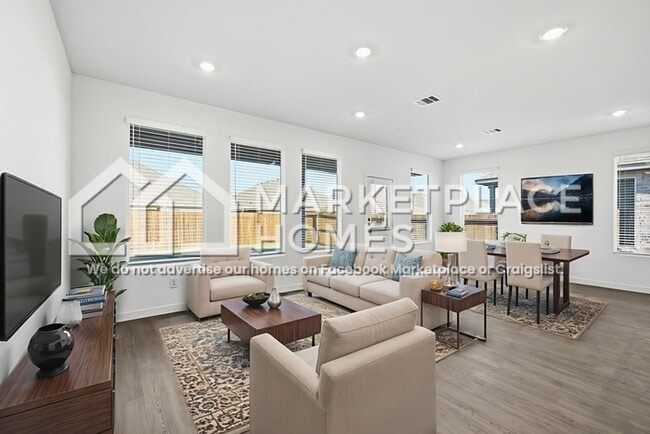 Building Photo - 1220 Ponchartrain Dr