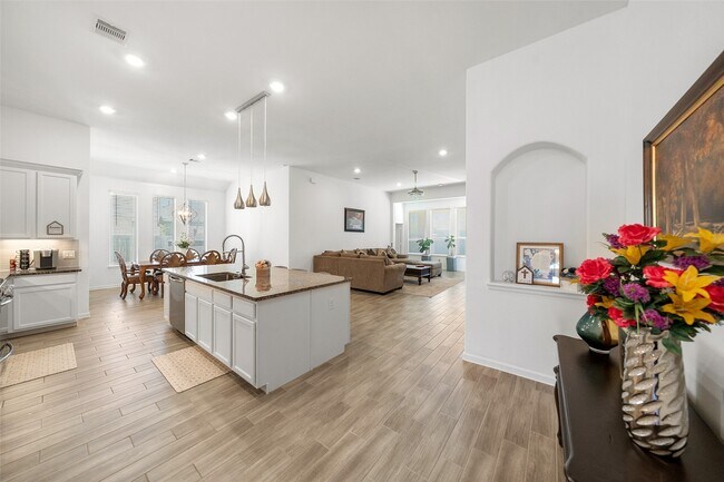 Building Photo - 11107 Willamer St