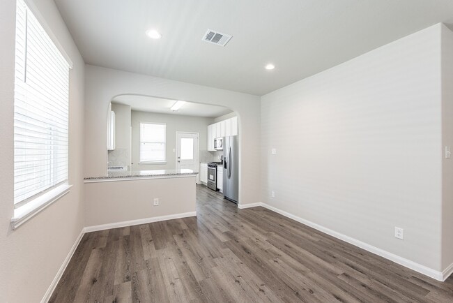 Building Photo - 4906 Yello Ginko Trl