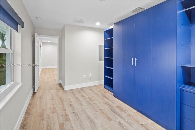 Building Photo - 12090 164th Ct N