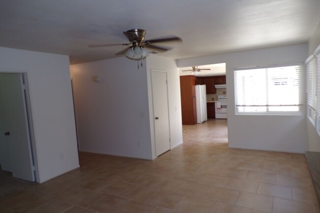 Building Photo - 2 BR 2 BA Condo in Loma Linda. Walk to the...