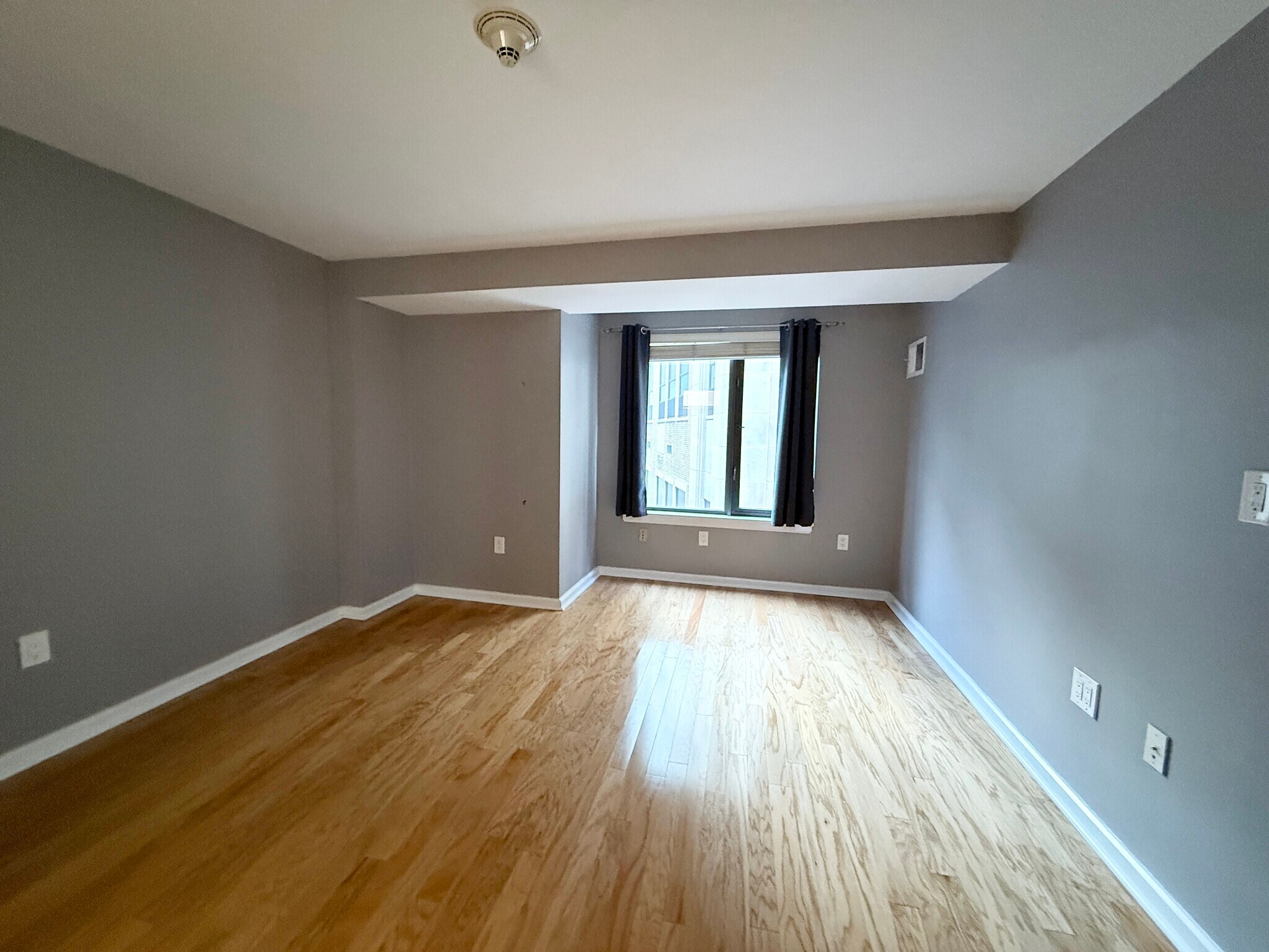 Building Photo - 170 Tremont St