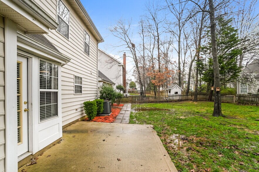 Building Photo - 3416 Mayhurst Dr