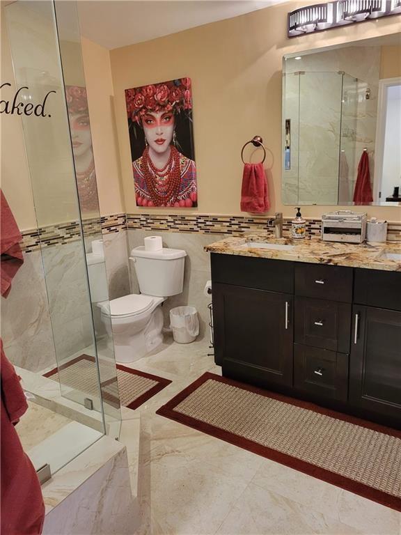 Building Photo - 814 SE 13th St