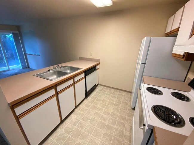 Building Photo - 804 Juniper Ave