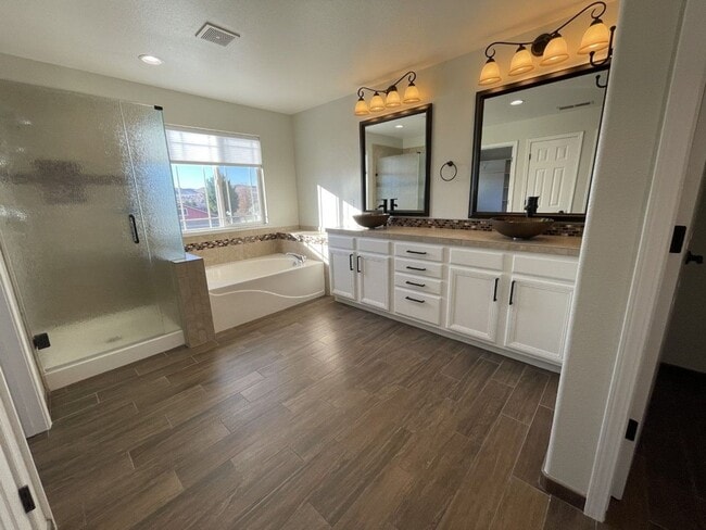 Building Photo - One-of-a-Kind Turnkey Sparks Home!