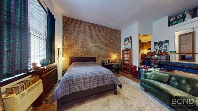 Building Photo - 0 bedroom in Manhattan NY 10024