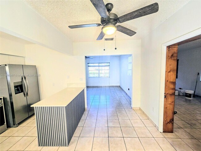 Building Photo - 5451 SW 5th Terrace