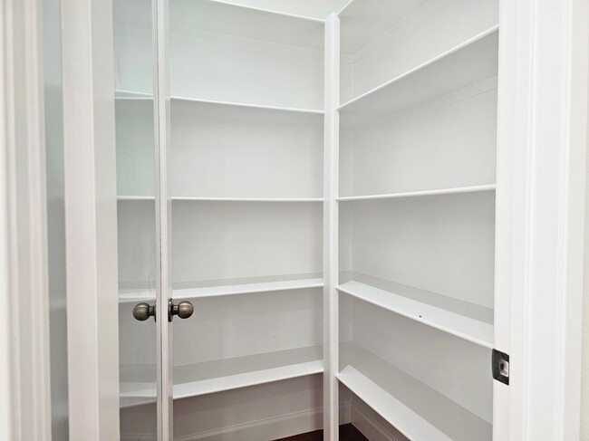 Building Photo - 2862 Echo Springs Dr