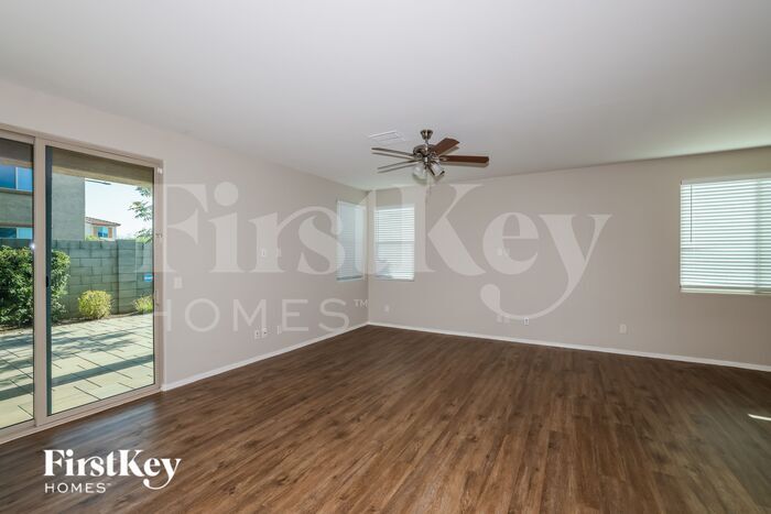Building Photo - 12212 W Rowel Rd