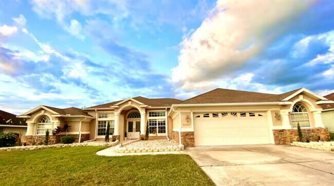 Building Photo - 8890 SW 57th Ct