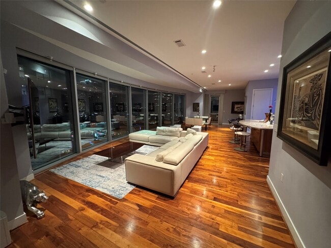 Primary Photo - 1600 Post Oak Blvd