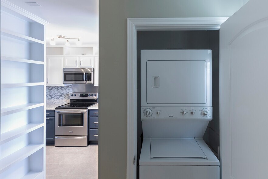 Laundry Center - 3000 Golden Rd