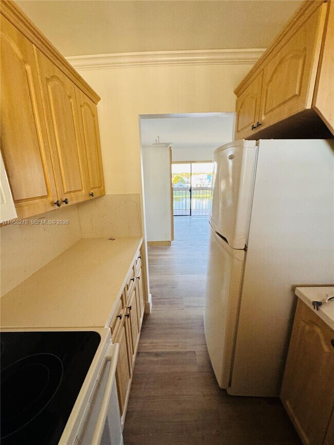 Building Photo - 1101 SW 122nd Ave