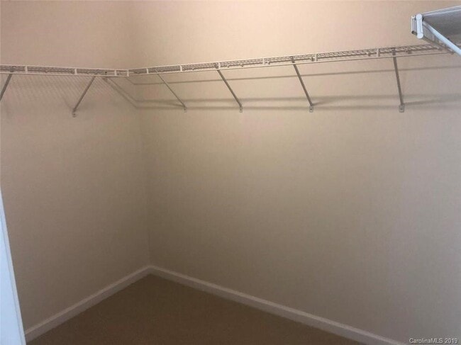 Building Photo - 1157 Woodwinds Dr